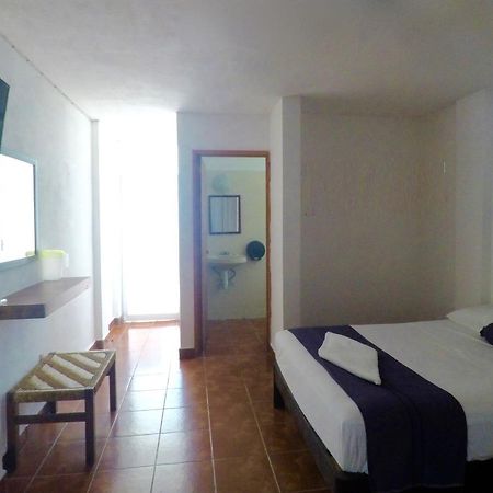 Hotel Mayflower Puerto Escondido  Exteriör bild