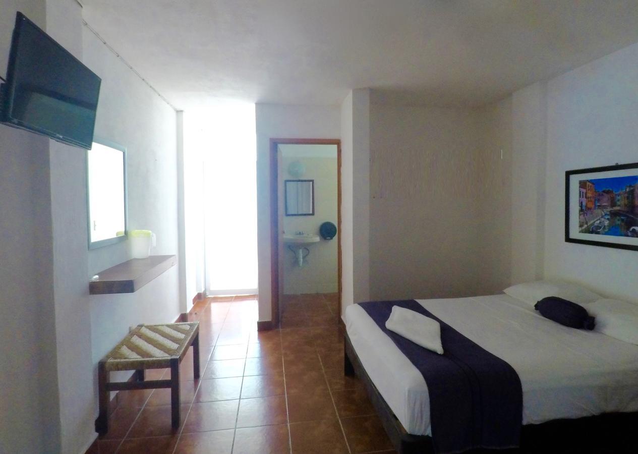 Hotel Mayflower Puerto Escondido  Exteriör bild